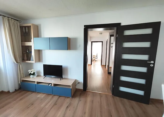 Platinum Apartment - Apartament Cu 3 Camere, 2 Dormitoare, 2 Bai, Bucatarie Complet Utilata, 2 Balcoane