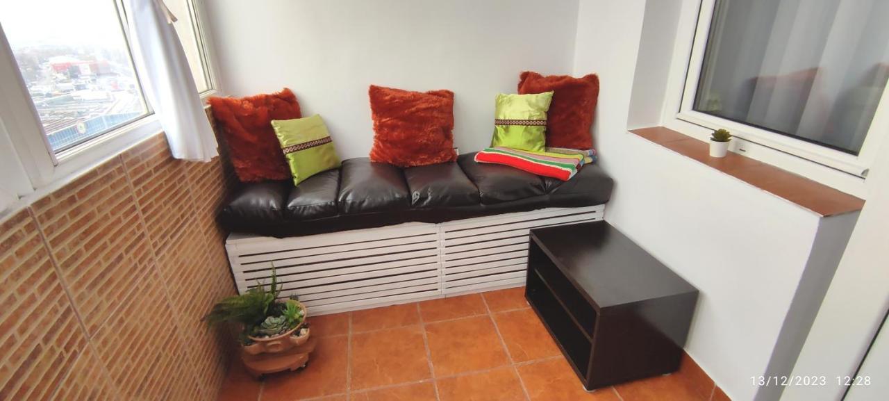 Apartment Platinum - Cu 3 Camere, 2 Dormitoare, 2 Bai, Bucatarie Complet Utilata, 2 Balcoane Bucharest