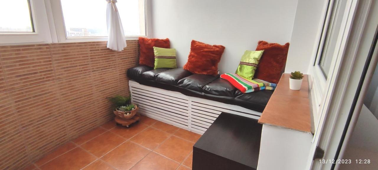 Apartment Platinum - Cu 3 Camere, 2 Dormitoare, 2 Bai, Bucatarie Complet Utilata, 2 Balcoane Bucharest