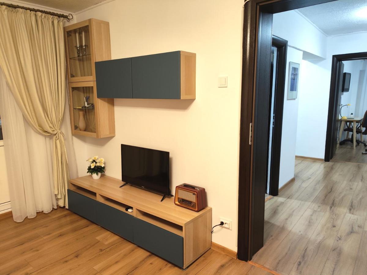 Platinum - Cu 3 Camere, 2 Dormitoare, 2 Bai, Bucatarie Complet Utilata, 2 Balcoane *