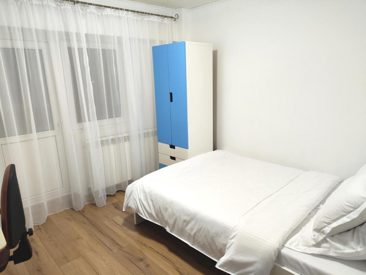 Apartment Platinum - Cu 3 Camere, 2 Dormitoare, 2 Bai, Bucatarie Complet Utilata, 2 Balcoane Bucharest
