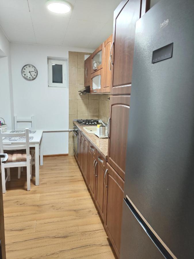 Apartment Platinum - Cu 3 Camere, 2 Dormitoare, 2 Bai, Bucatarie Complet Utilata, 2 Balcoane