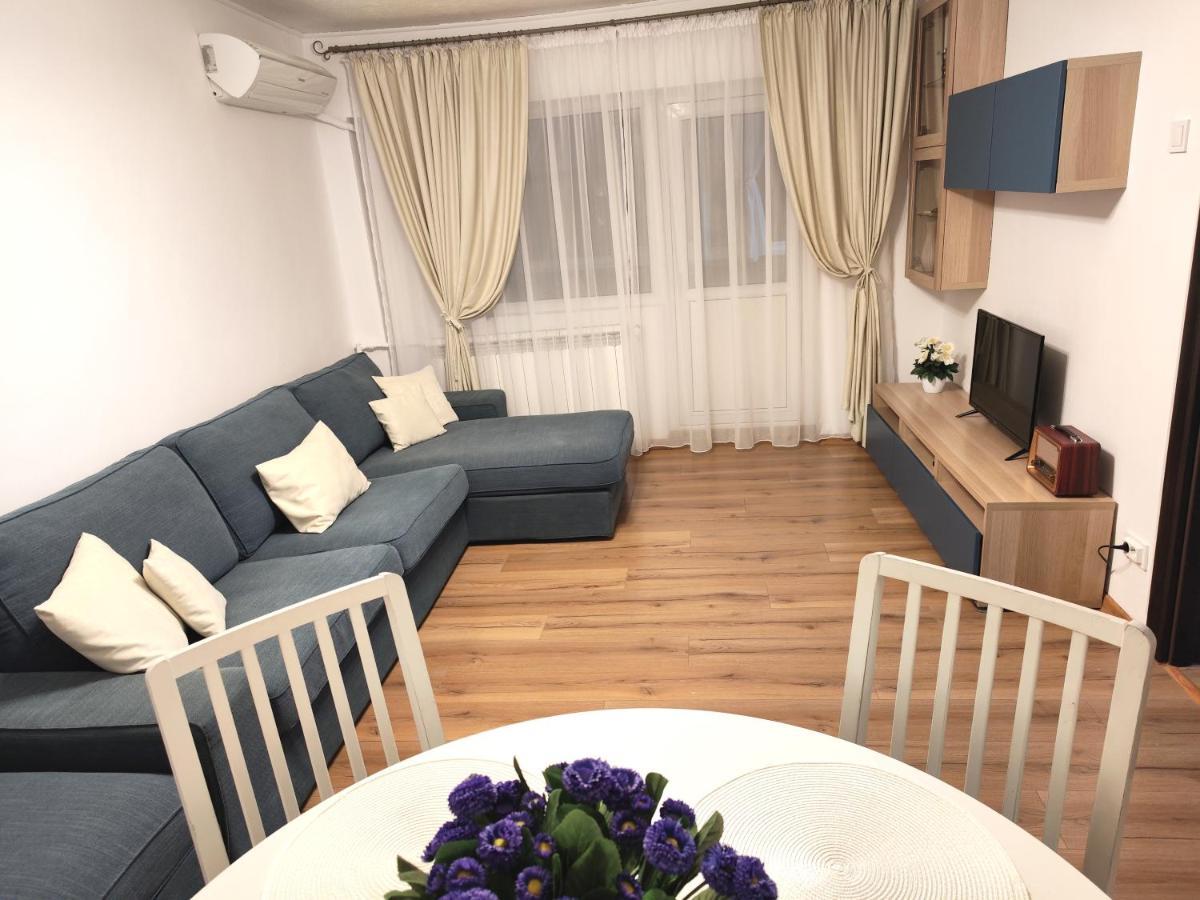 Apartment Platinum - Cu 3 Camere, 2 Dormitoare, 2 Bai, Bucatarie Complet Utilata, 2 Balcoane *