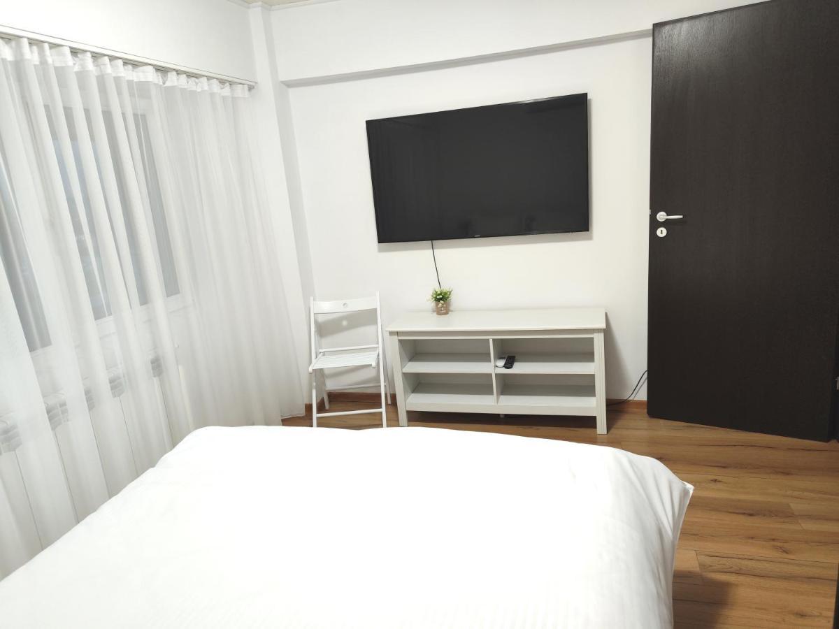 Platinum - Cu 3 Camere, 2 Dormitoare, 2 Bai, Bucatarie Complet Utilata, 2 Balcoane *