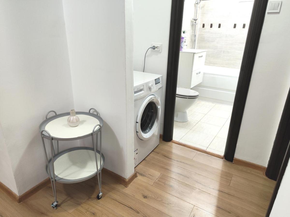 Apartamento Platinum - Cu 3 Camere, 2 Dormitoare, 2 Bai, Bucatarie Complet Utilata, 2 Balcoane *