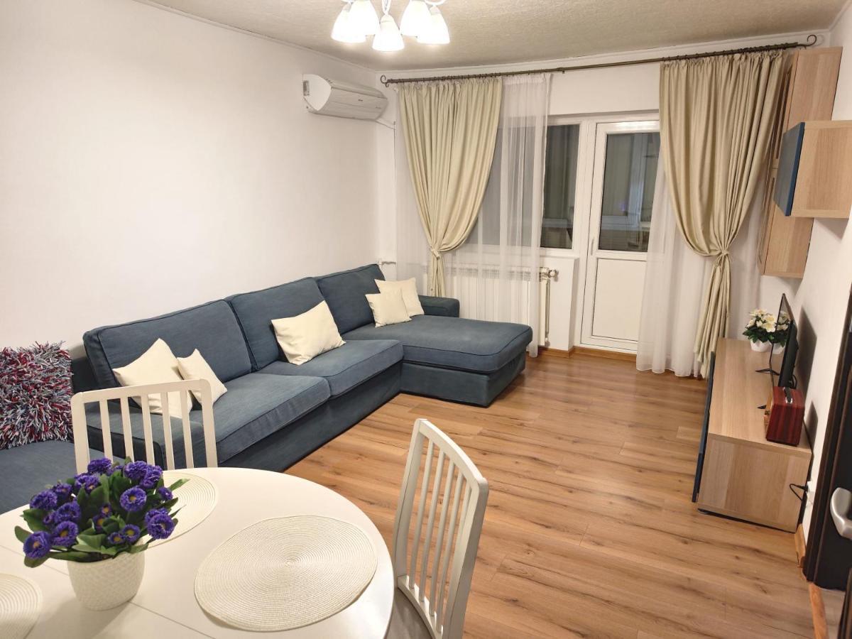 Platinum - Cu 3 Camere, 2 Dormitoare, 2 Bai, Bucatarie Complet Utilata, 2 Balcoane *