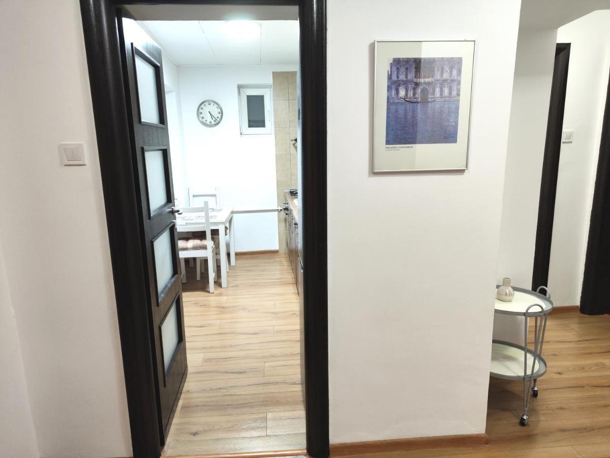 Platinum - Cu 3 Camere, 2 Dormitoare, 2 Bai, Bucatarie Complet Utilata, 2 Balcoane Apartment Bucharest