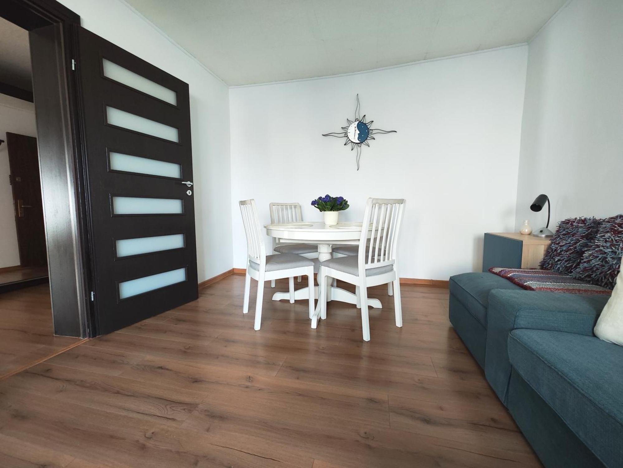 Platinum - Cu 3 Camere, 2 Dormitoare, 2 Bai, Bucatarie Complet Utilata, 2 Balcoane
