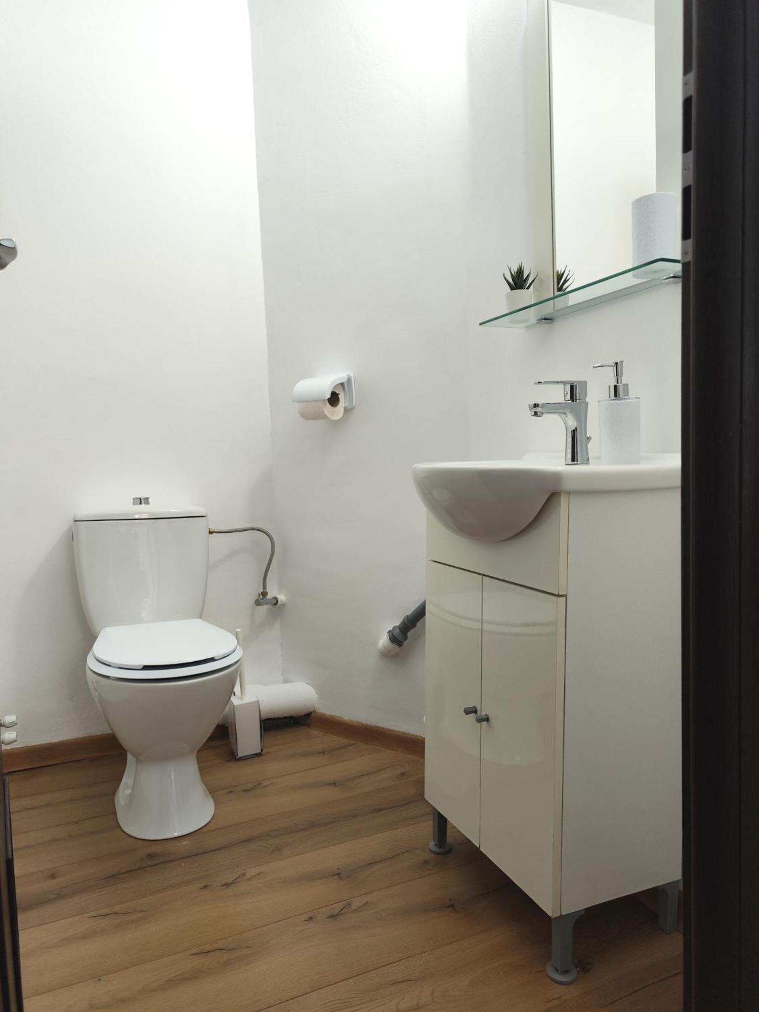 Apartamento Platinum - Cu 3 Camere, 2 Dormitoare, 2 Bai, Bucatarie Complet Utilata, 2 Balcoane