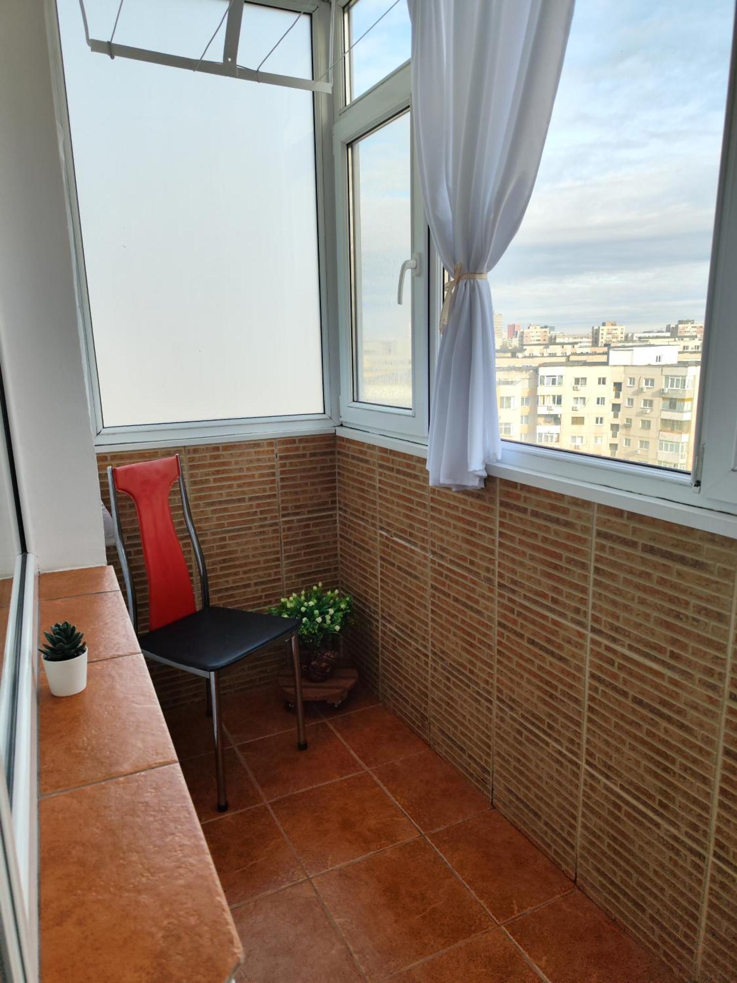 Platinum - Cu 3 Camere, 2 Dormitoare, 2 Bai, Bucatarie Complet Utilata, 2 Balcoane Bucharest