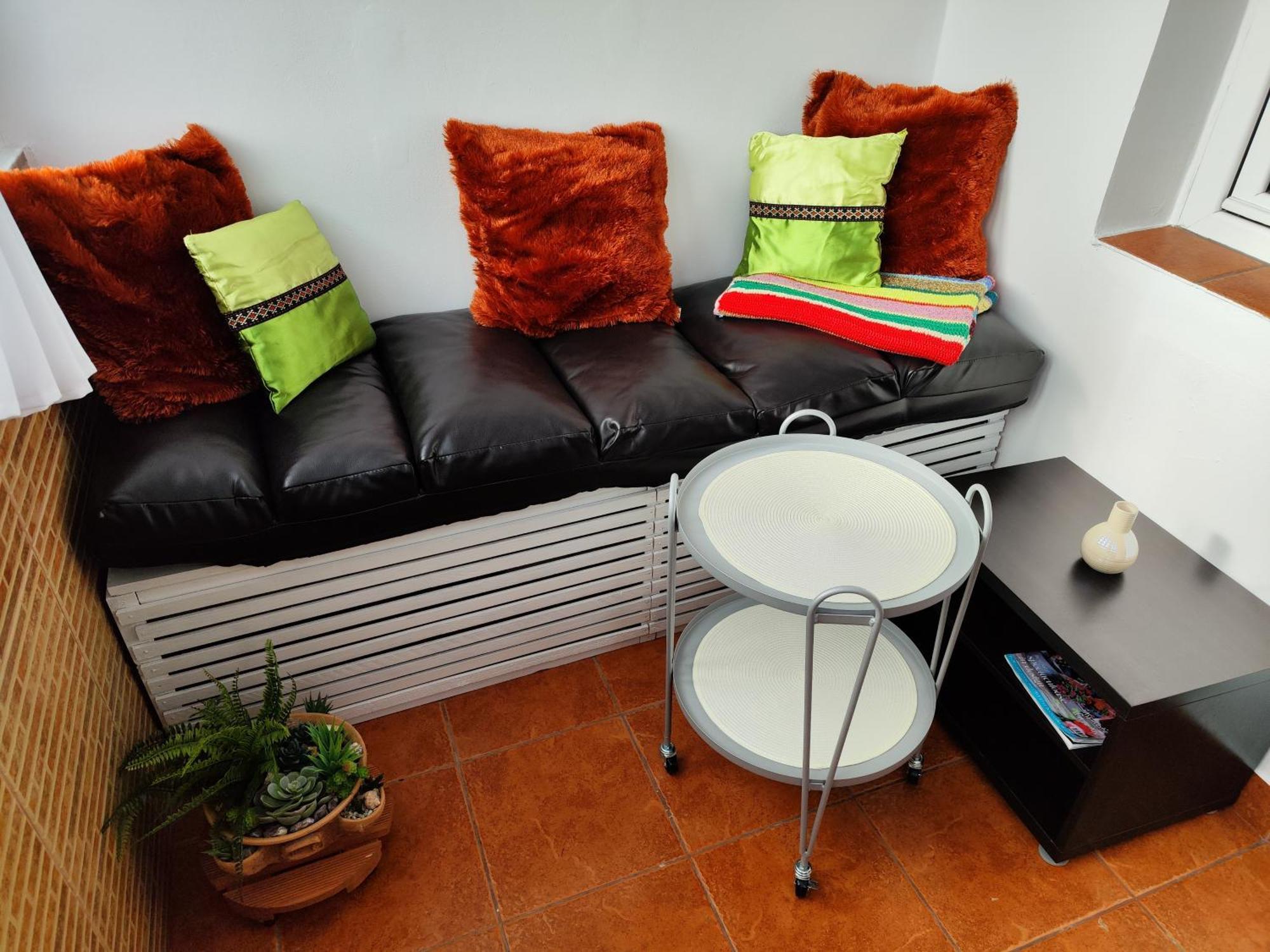 Apartment Platinum - Cu 3 Camere, 2 Dormitoare, 2 Bai, Bucatarie Complet Utilata, 2 Balcoane *
