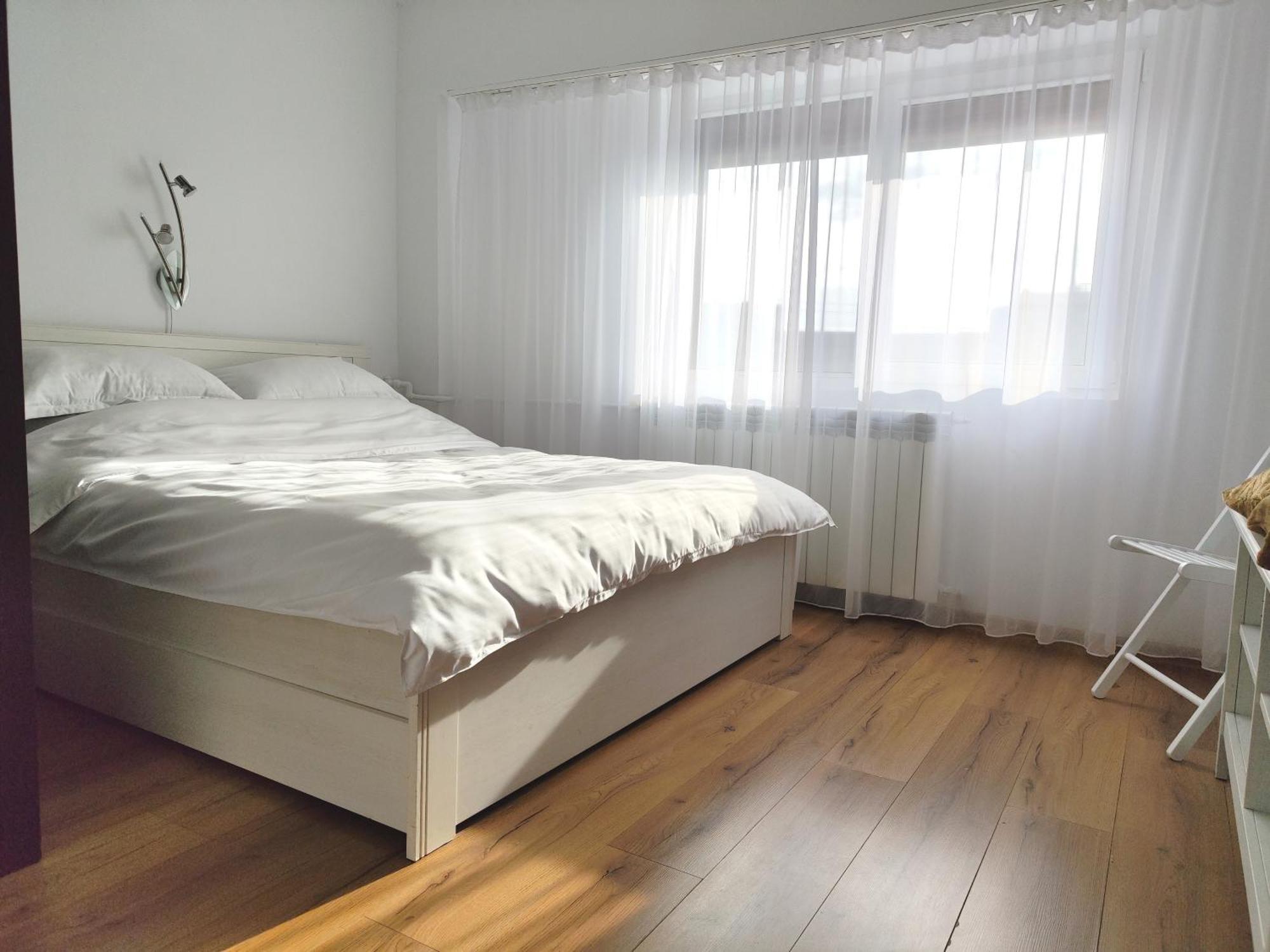 Platinum - Cu 3 Camere, 2 Dormitoare, 2 Bai, Bucatarie Complet Utilata, 2 Balcoane Apartment