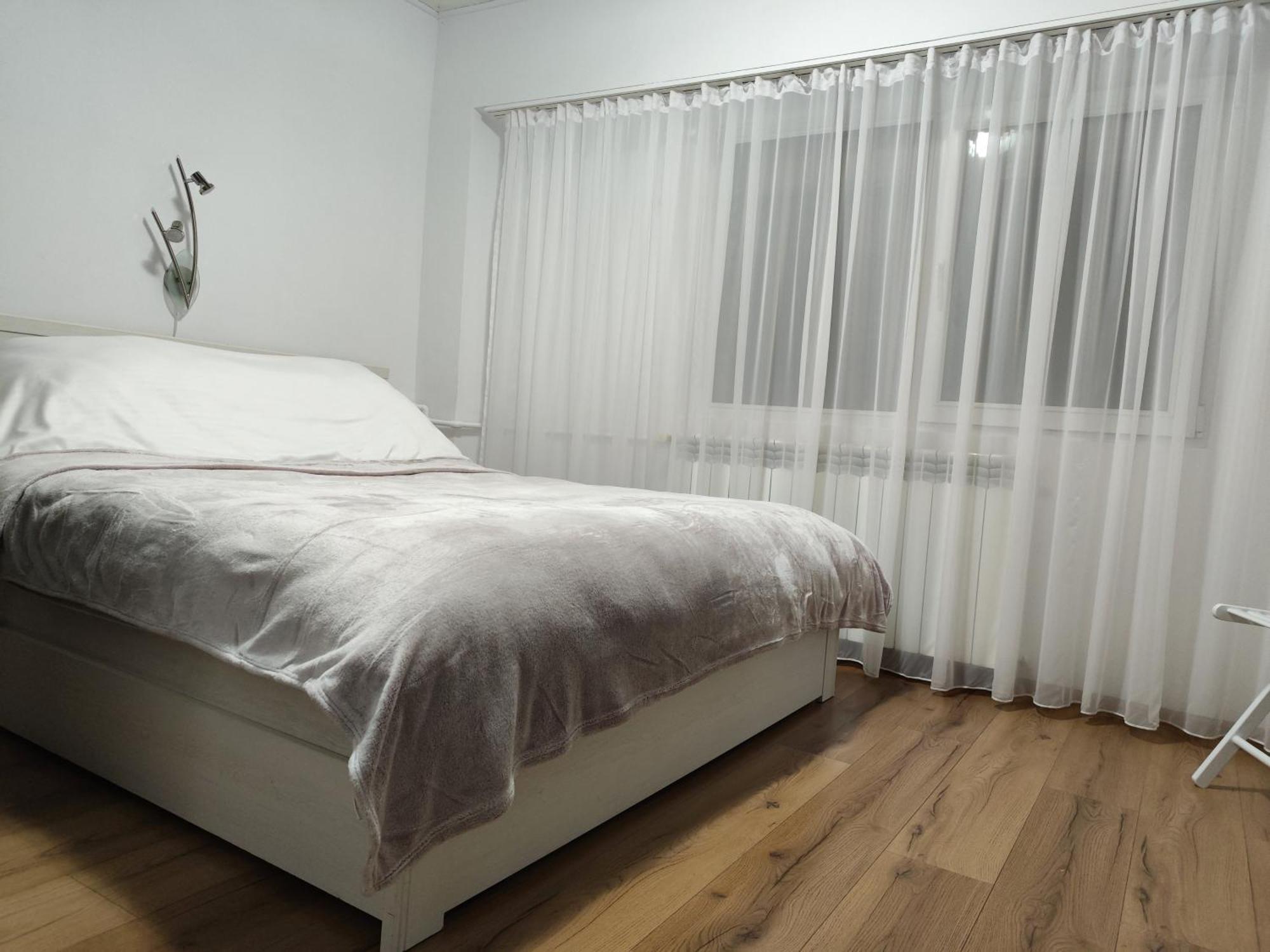 Platinum - Cu 3 Camere, 2 Dormitoare, 2 Bai, Bucatarie Complet Utilata, 2 Balcoane Apartment *