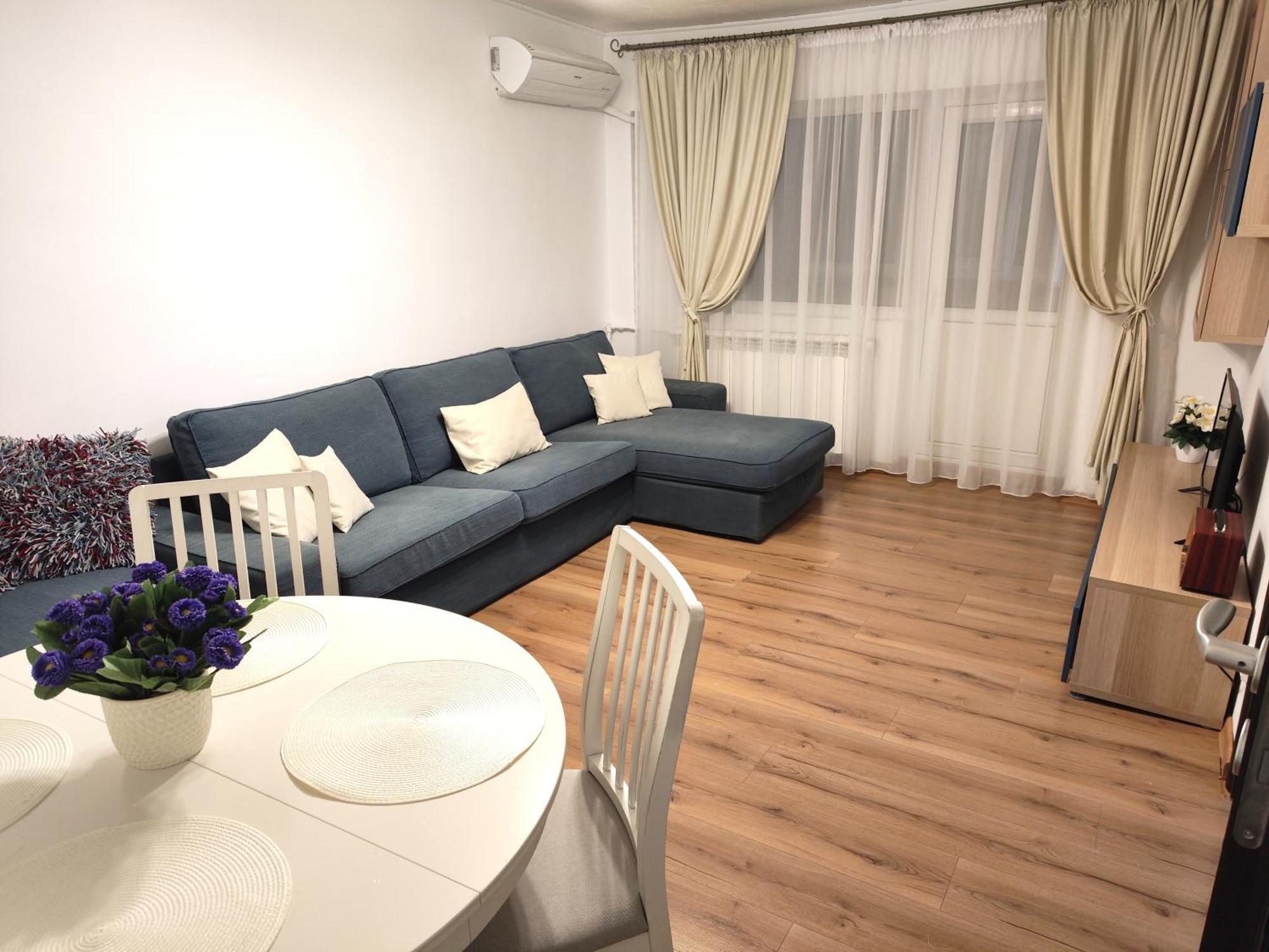 Platinum - Cu 3 Camere, 2 Dormitoare, 2 Bai, Bucatarie Complet Utilata, 2 Balcoane Bucharest